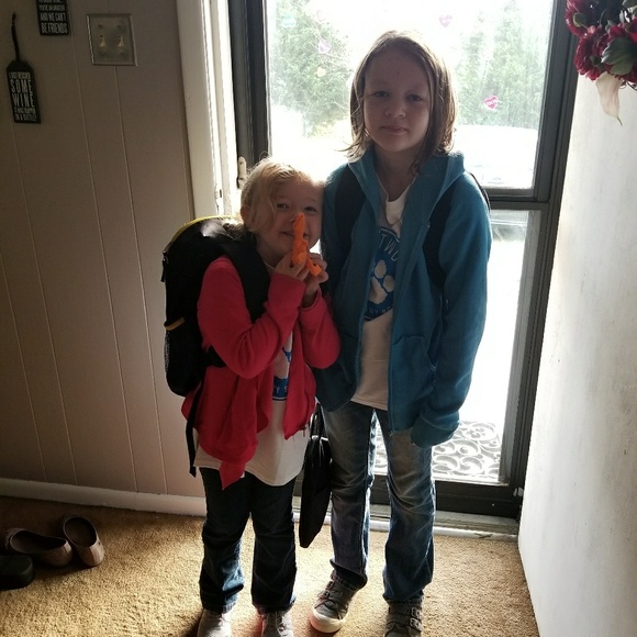 Meet your Posher, Jennifer - Picture 5 of 8